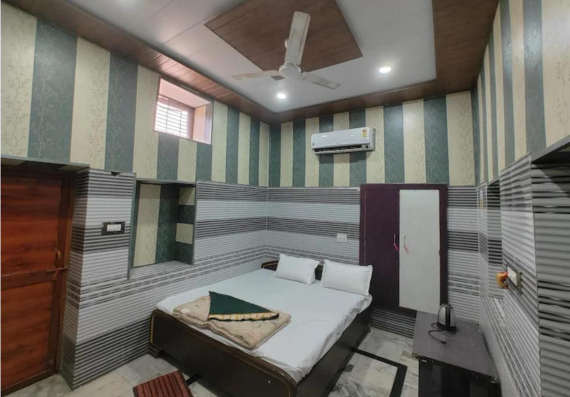 Bhagat Ji Guest House Ayodhya Esterno foto